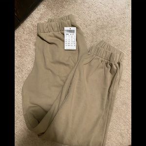 Brandy Melville sweats 🤎